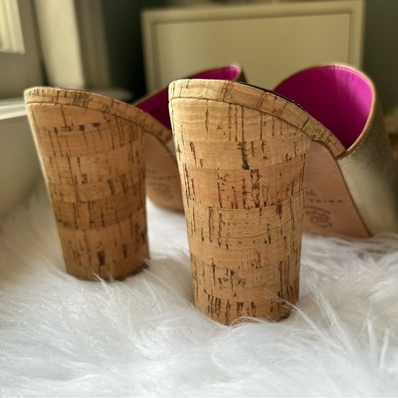 Trina Turk Gold Metallic Leather Cork Heel Mule Sandal Pink Sole - Picture 5 of 9